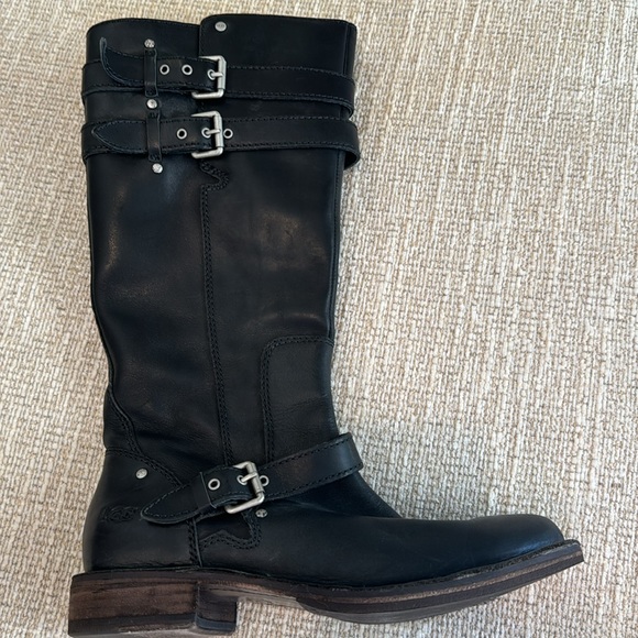 UGG Moto boot in black size 7.5 - Picture 3 of 10